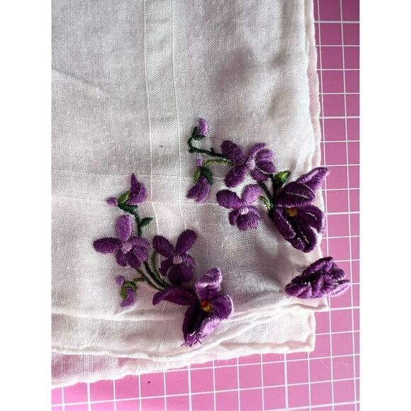 Vintage handkerchiefs - Picture 4 of 6